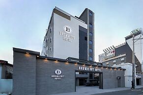 Brown Dot Hotel Sasang Renecite