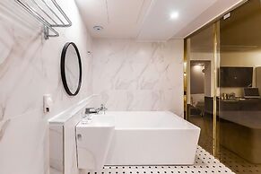 Brown Dot Hotel Sasang Renecite