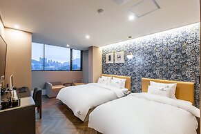 Brown Dot Hotel Sasang Renecite