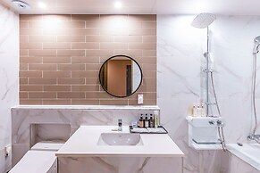 Brown Dot Hotel Sasang Renecite