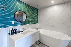 Brown Dot Hotel Sasang Renecite