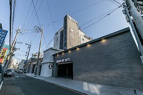 Brown Dot Hotel Sasang Renecite