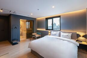 Brown Dot Hotel Sasang Renecite