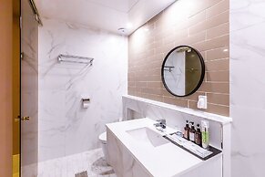 Brown Dot Hotel Sasang Renecite