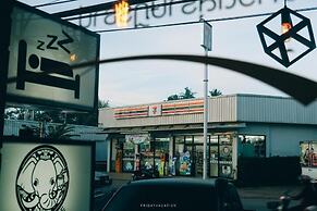 Sleep Box Hostel Suratthani