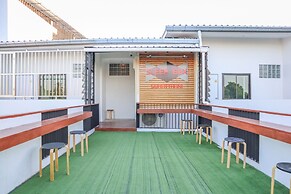 Sleep Box Hostel Suratthani