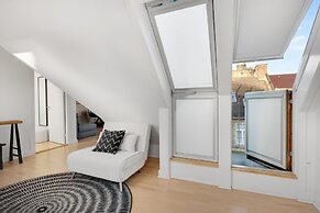 Sanders Leaves - Cute 1-bdr Apt w Terrace