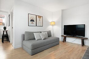 Sanders Leaves - Cute 1-bdr Apt w Terrace