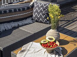 Sanders Leaves - Cute 1-bdr Apt w Terrace