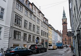 Cozy One-bedroom Apartment in Copenhagen Downtown