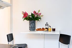Cozy One-bedroom Apartment in Copenhagen Downtown