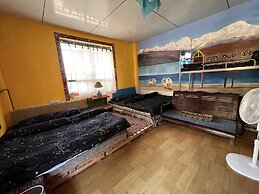 Saigonese Trekking House - Hostel