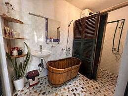 Saigonese Trekking House - Hostel