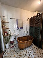 Saigonese Trekking House - Hostel