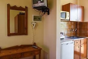 Chrysoula Hotel & Apartments