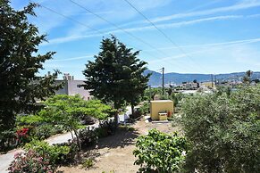 Chrysoula Hotel & Apartments