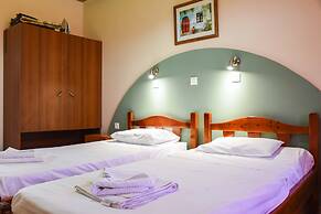 Chrysoula Hotel & Apartments