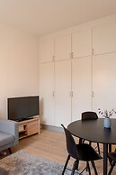 Sanders Boulevard - Cozy 2-bdr Apt By the Canal