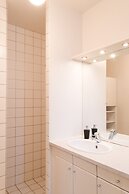 Sanders Boulevard - Cozy 2-bdr Apt By the Canal