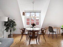 Sanders Saint - Nice 1-bdr Apt by the Canals