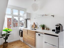 Sanders Saint - Nice 1-bdr Apt by the Canals