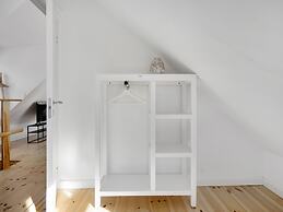 Sanders Saint - Nice 1-bdr Apt by the Canals