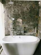 U Lesa Retreat Nha Ben Rung