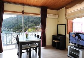 Geoje Floria Pension