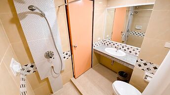 A.A. Pattaya Golden Beach Hotel