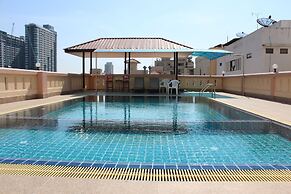 A.A. Pattaya Golden Beach Hotel