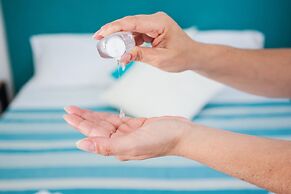 New & Stylish two Bedroom Apartment with Balconies