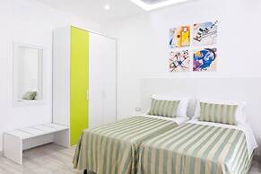 New & Stylish two Bedroom Apartment with Balconies