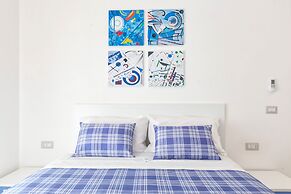 New & Stylish two Bedroom Apartment with Balconies