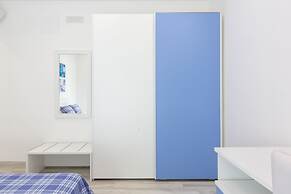 New & Stylish two Bedroom Apartment with Balconies