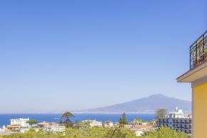 New & Stylish two Bedroom Apartment with Balconies