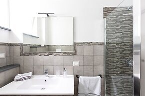 New & Stylish two Bedroom Apartment with Balconies