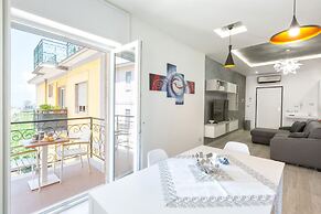 New & Stylish two Bedroom Apartment with Balconies