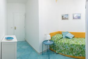 New 2 Bedroom Apt in Sorrento with sea view Terrace