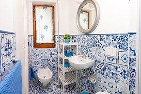 New 2 Bedroom Apt in Sorrento with sea view Terrace