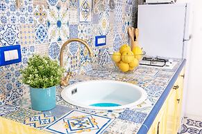 New 2 Bedroom Apt in Sorrento with sea view Terrace