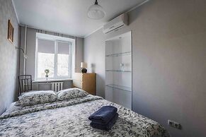 Apartment on B Kondratievskii 12 bld 1