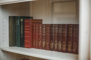 Apartment on B Kondratievskii 12 bld 1