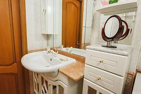 Apartment on Bakhrushina 28