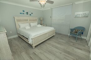 2106 is a Gulf Front 3 bedroom unobstructed views by RedAwning