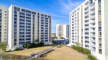 2106 is a Gulf Front 3 bedroom unobstructed views by RedAwning