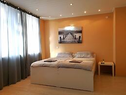 Hostel Caracalla