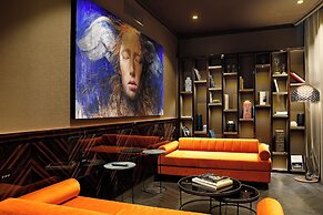 U-Visionary Roma Hotel