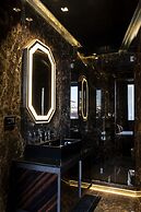 U-Visionary Roma Hotel