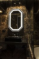 U-Visionary Roma Hotel