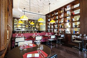 U-Visionary Roma Hotel